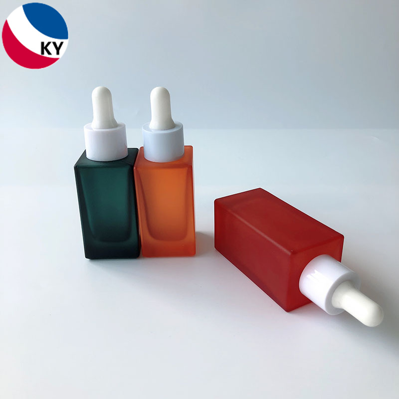 Matte Red Custom Color 30ml 50ml Square Glass Bottle Serum Oil Glass Dropper Bottle Container